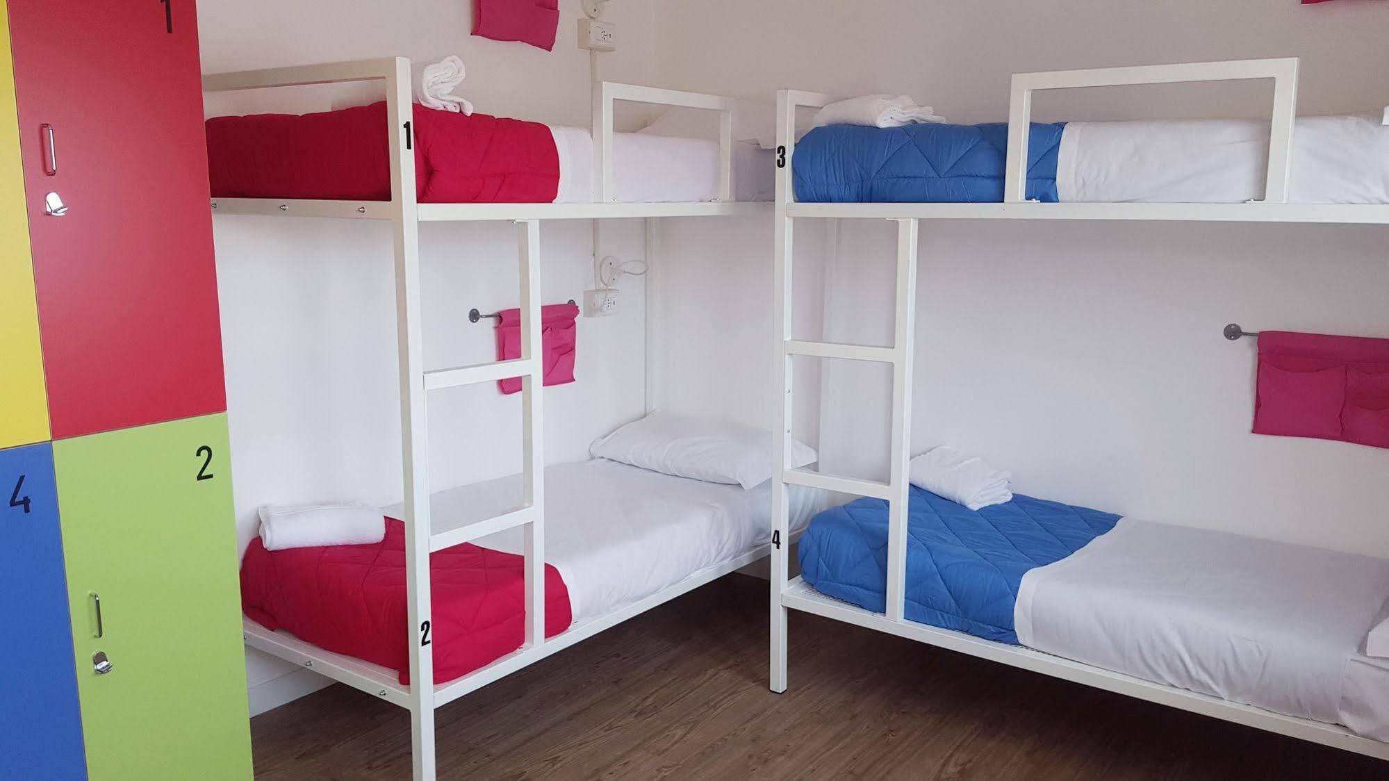 Lake Garda Hostel Salo Bagian luar foto